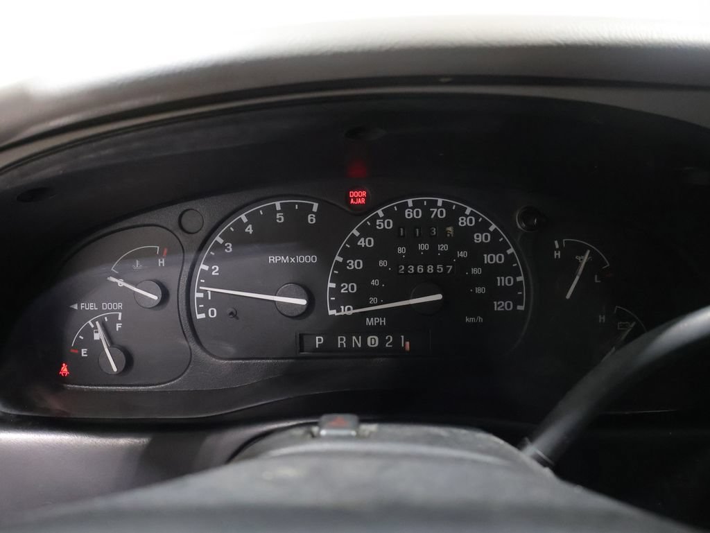 Used 2000 Ford Explorer XL AWD/4WD image 27