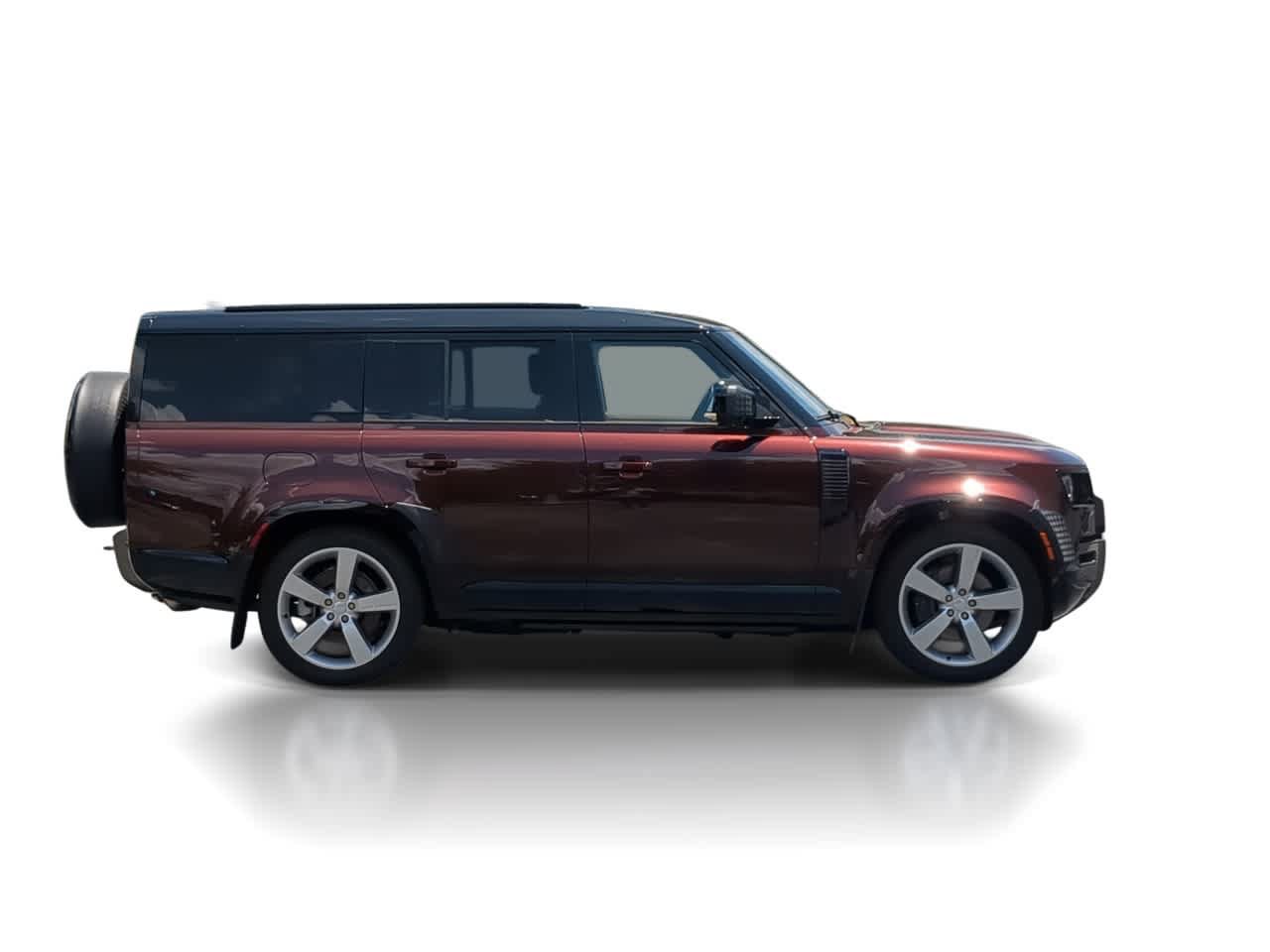 Certified 2025 Land Rover Defender 130 X-Dynamic SE AWD/4WD image 9