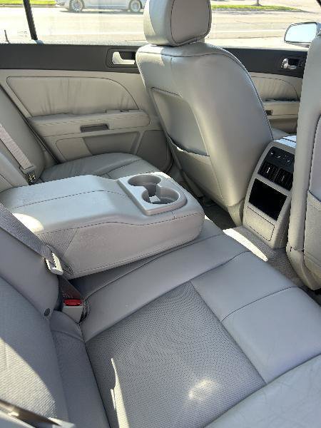 Used 2005 Cadillac STS V8 w/ Preferred Equipment Group RWD image 11