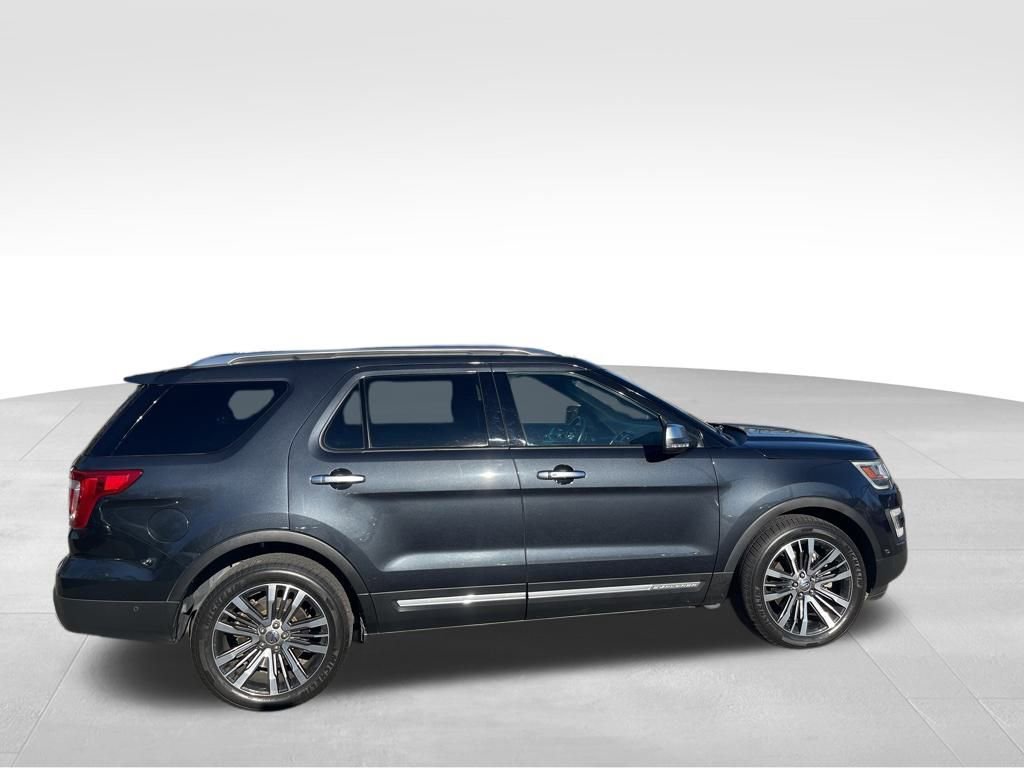 Used 2017 Ford Explorer Platinum image 7