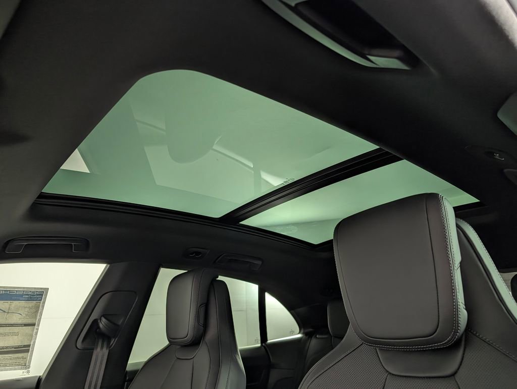 New 2026 Porsche Macan Electric image 31