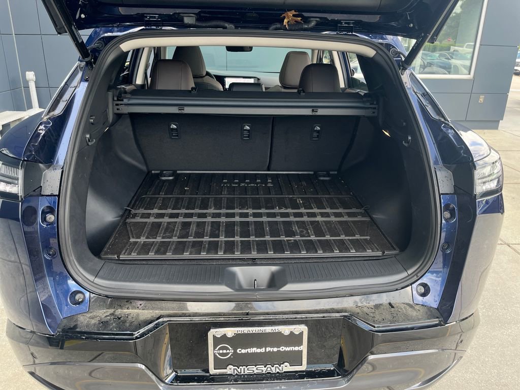 Certified 2025 Nissan Murano Platinum w/ Cargo Package image 32