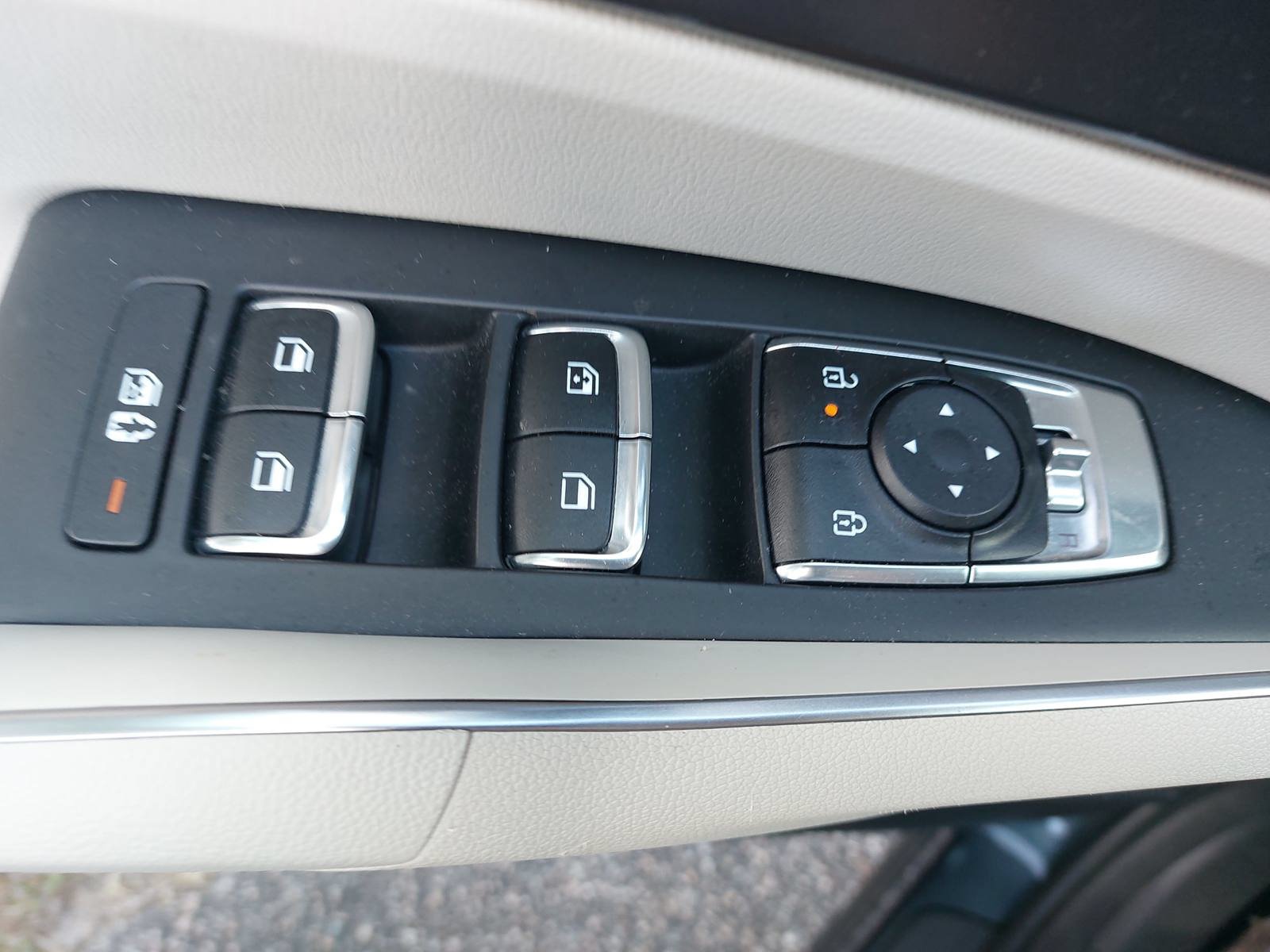 Used 2024 Kia Sorento S w/ Panoramic Sunroof Package FWD image 27