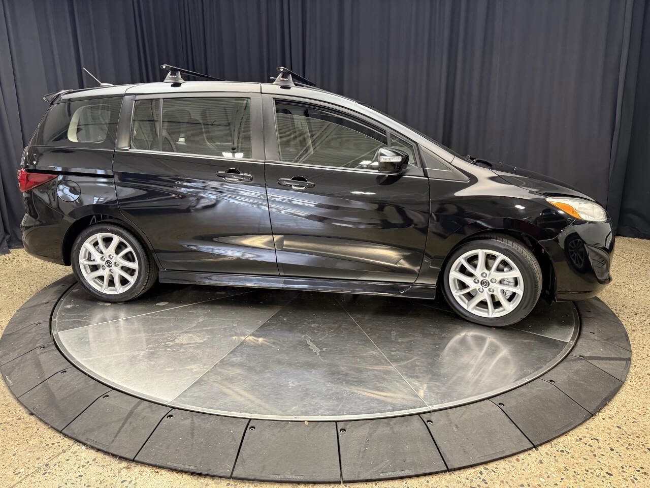 Used 2015 MAZDA MAZDA5 Grand Touring image 11