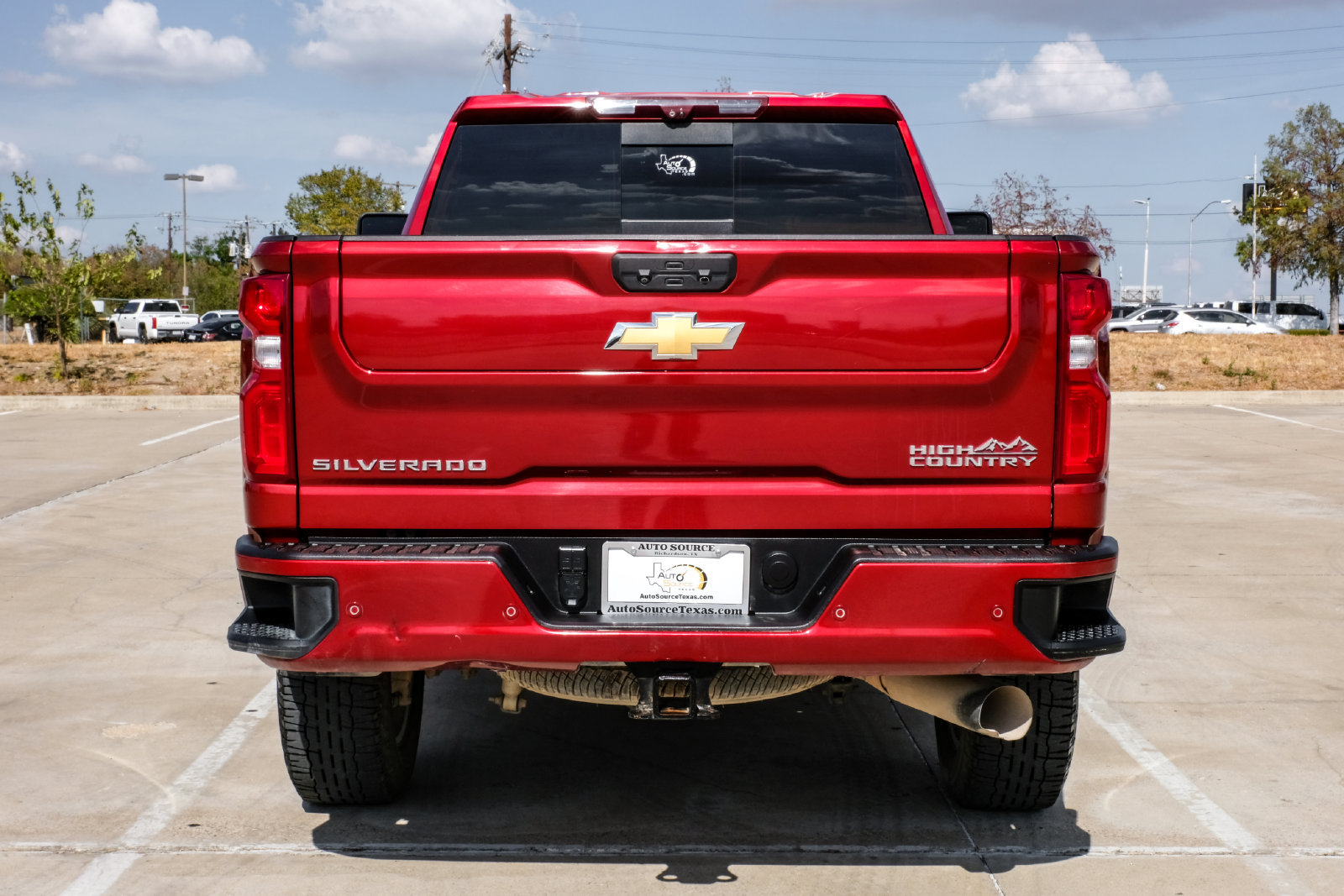 Used 2023 Chevrolet Silverado 2500 High Country w/ Technology Package AWD/4WD image 12