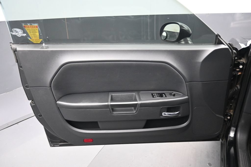 Used 2012 Dodge Challenger SXT RWD image 9