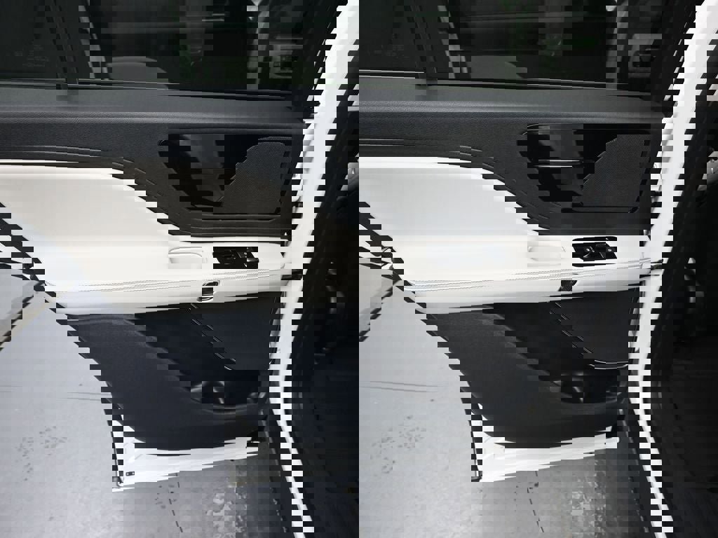 New 2026 Lincoln Aviator AWD image 28