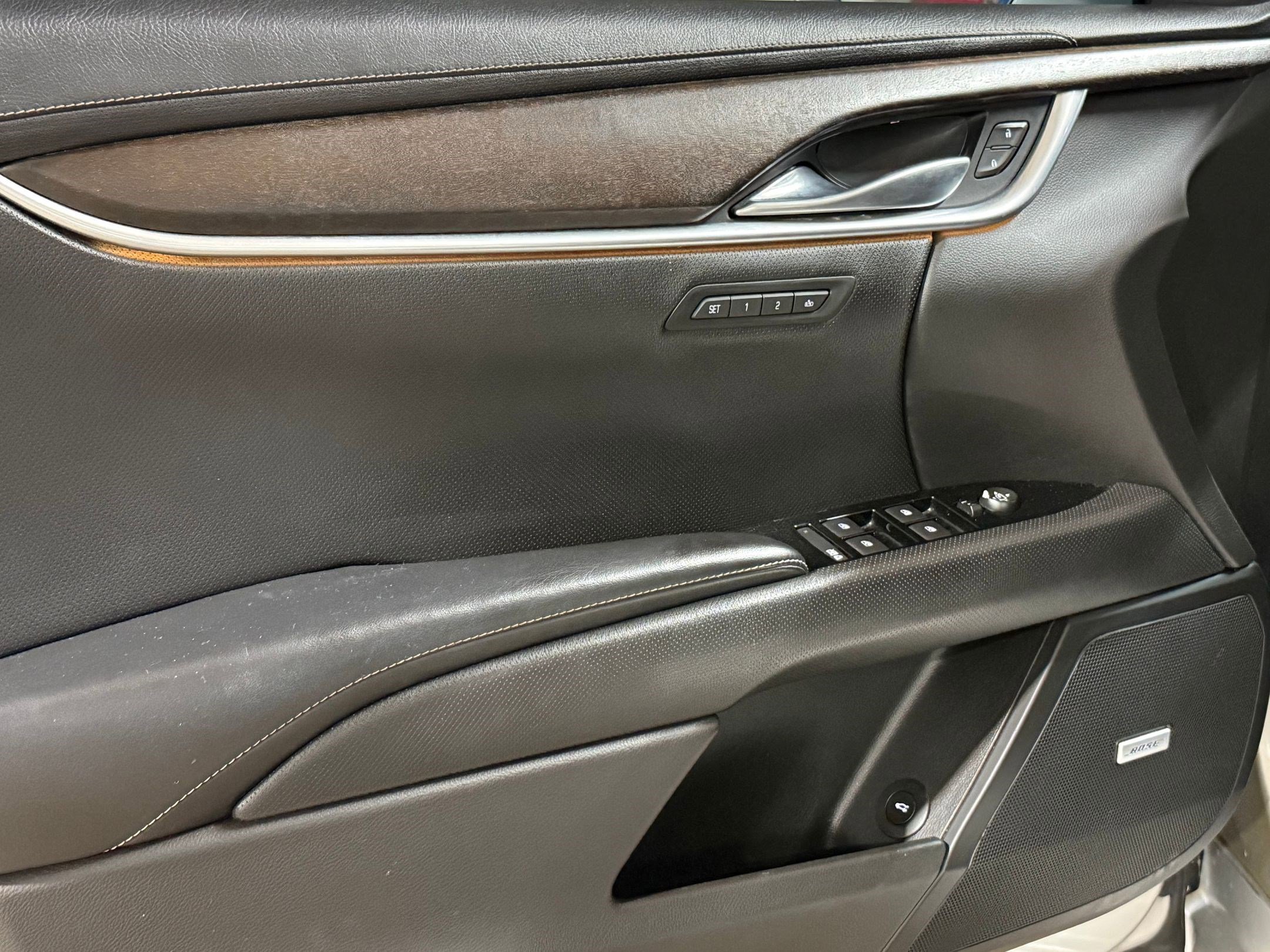 Used 2018 Cadillac XTS Luxury image 12