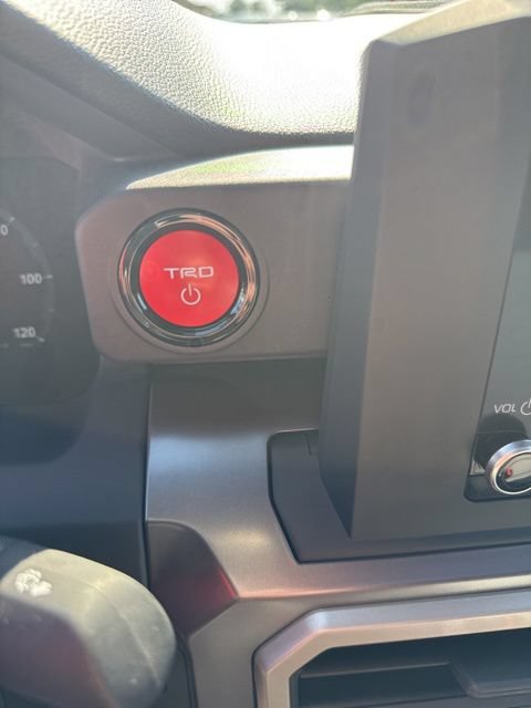 Used 2024 Toyota Tacoma TRD Off-Road w/ TRD Off Road Upgrade Package AWD/4WD image 30