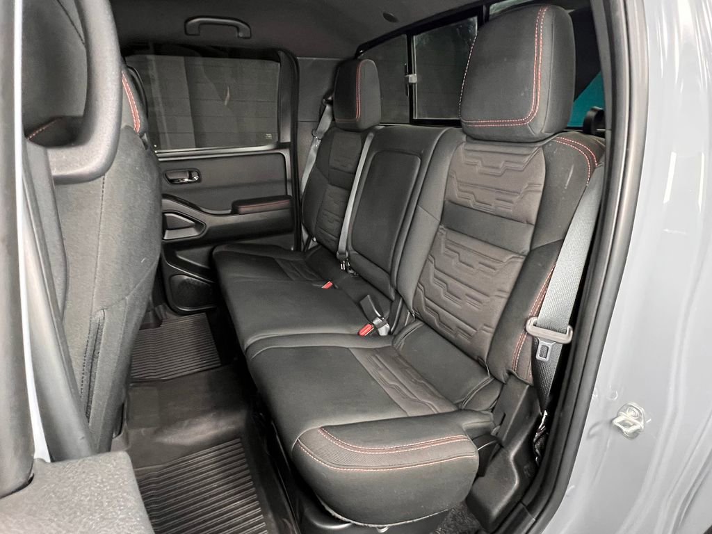 Used 2024 Nissan Frontier PRO-4X w/ Off-Road Protection Package image 20