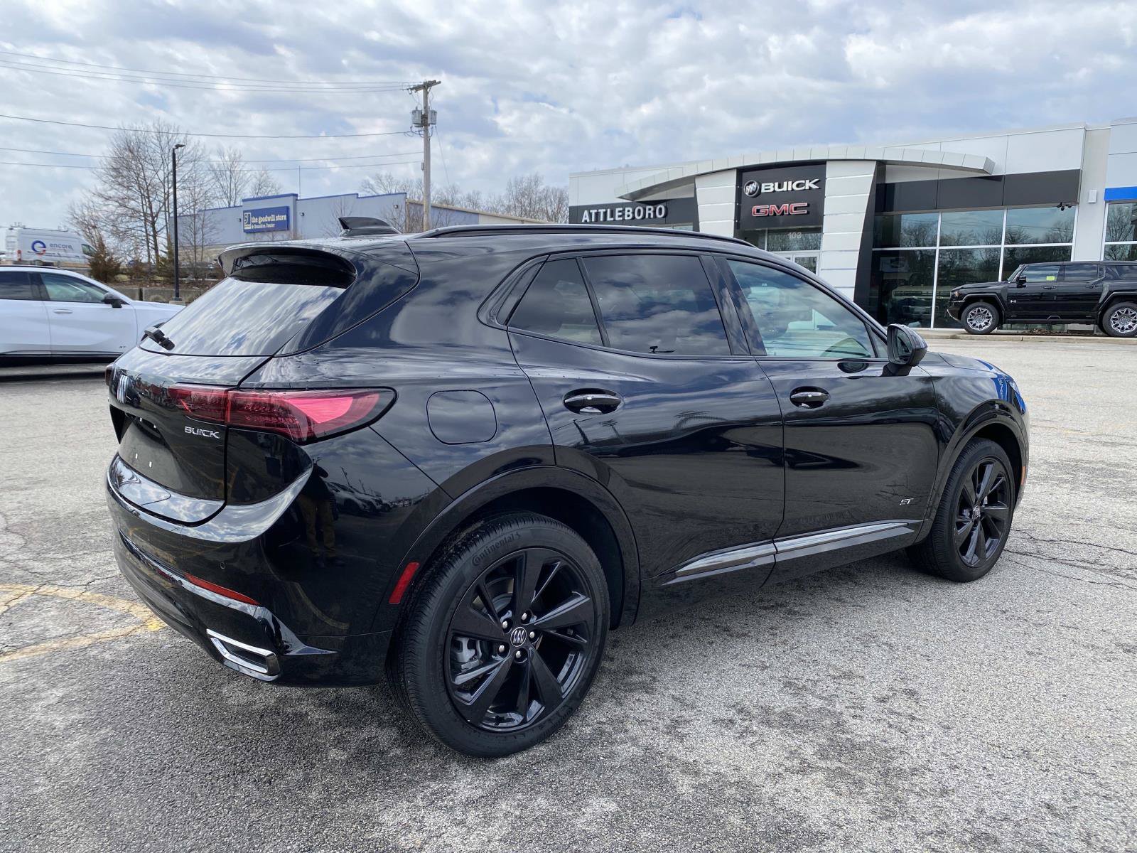 Used 2025 Buick Envision Sport Touring AWD/4WD image 7