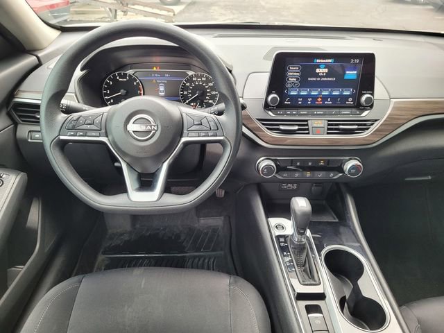 Used 2024 Nissan Altima 2.5 SV image 7