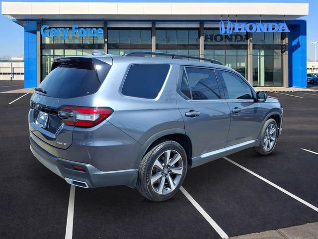 Used 2025 Honda Pilot Elite image 2