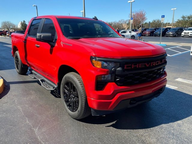 Used 2023 Chevrolet Silverado 1500 Custom image 2