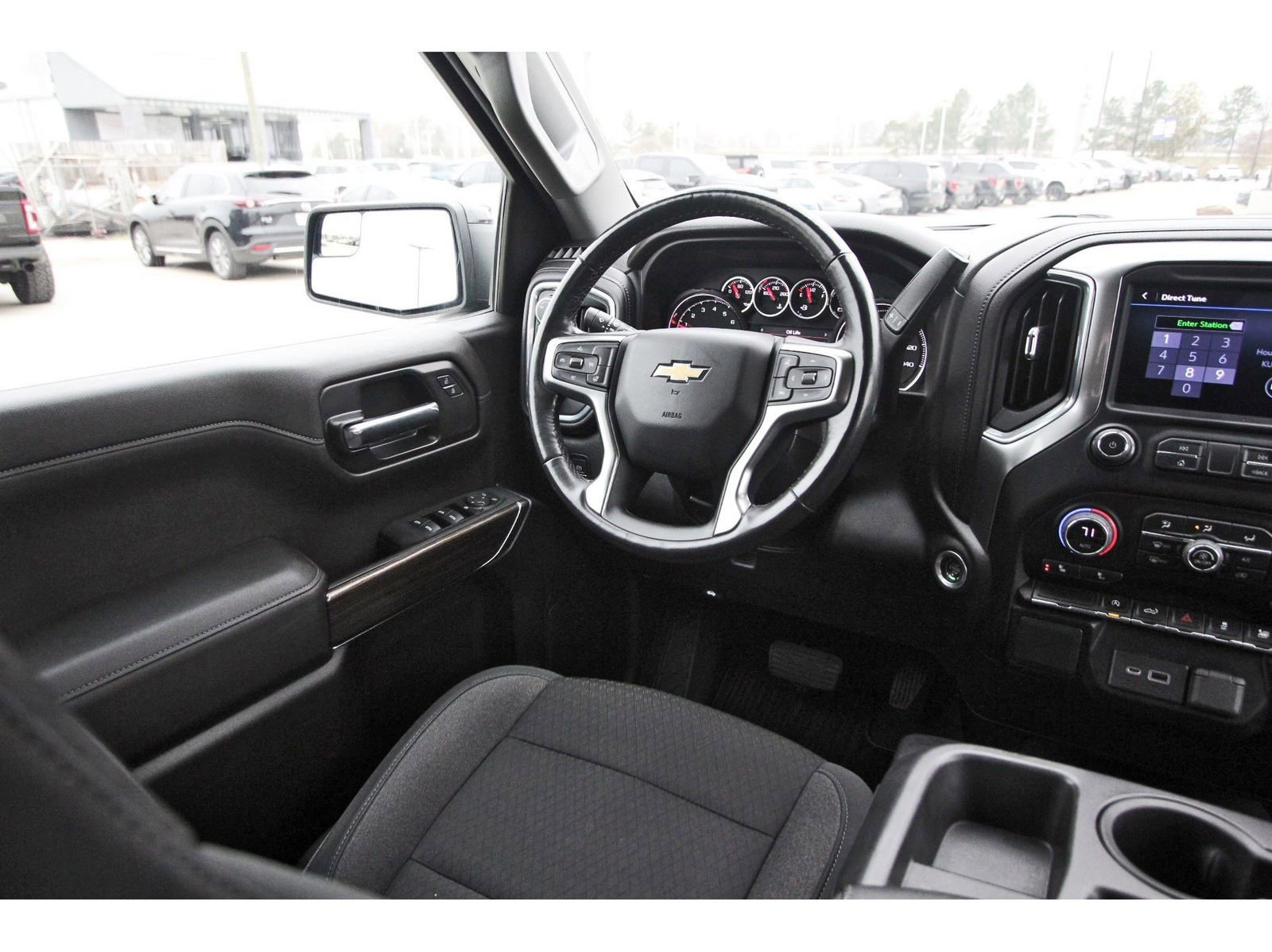 Used 2021 Chevrolet Silverado 1500 LT image 12