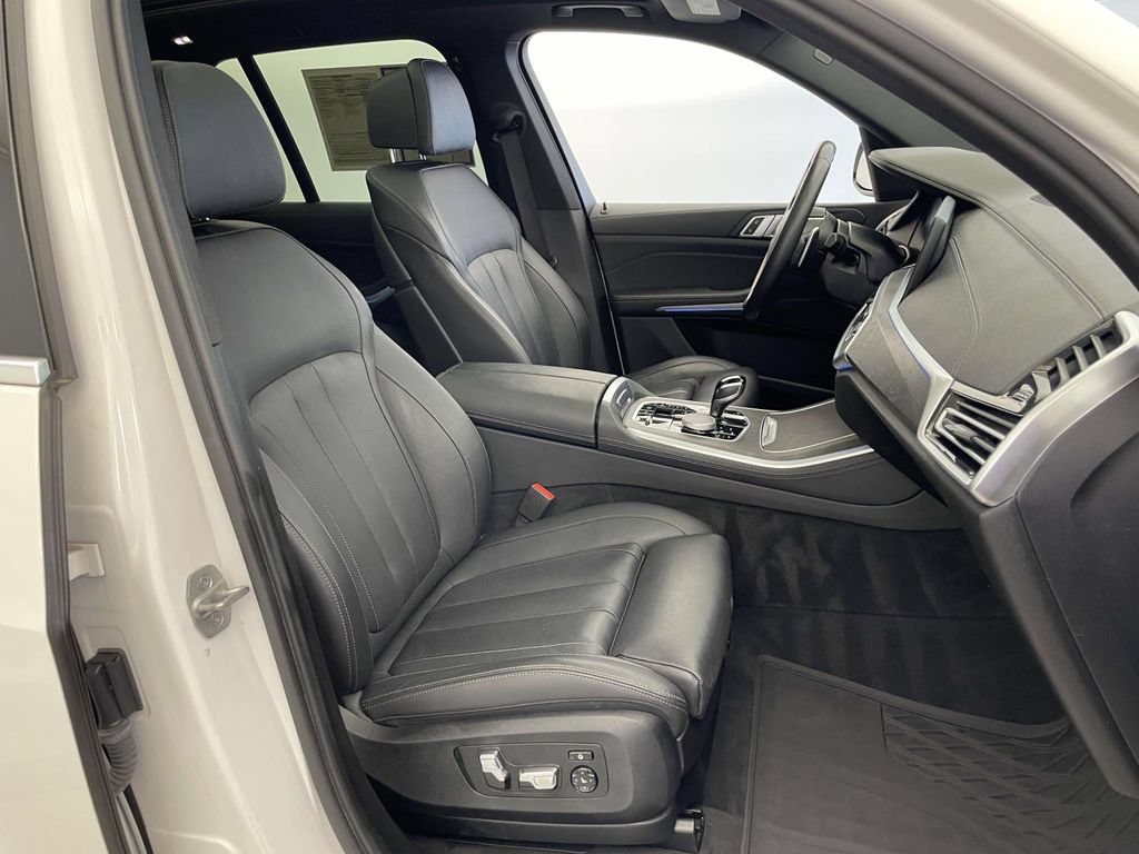 Used 2022 BMW X5 xDrive45e w/ Luxury Seating Package AWD/4WD image 23
