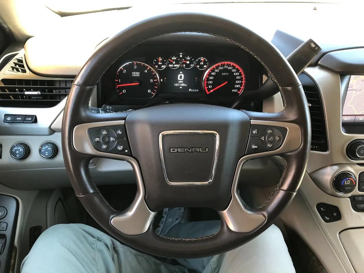 Used 2015 GMC Yukon XL Denali w/ Touring Package AWD/4WD image 22