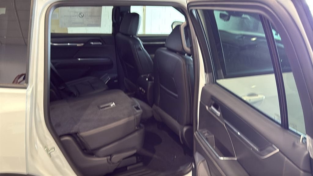 New 2026 GMC Acadia Elevation w/ Elevation Premium Package AWD/4WD image 15