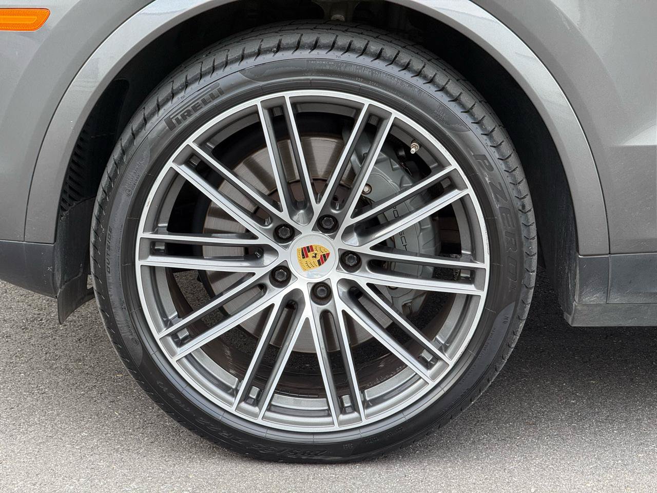 Used 2021 Porsche Cayenne S AWD/4WD image 24