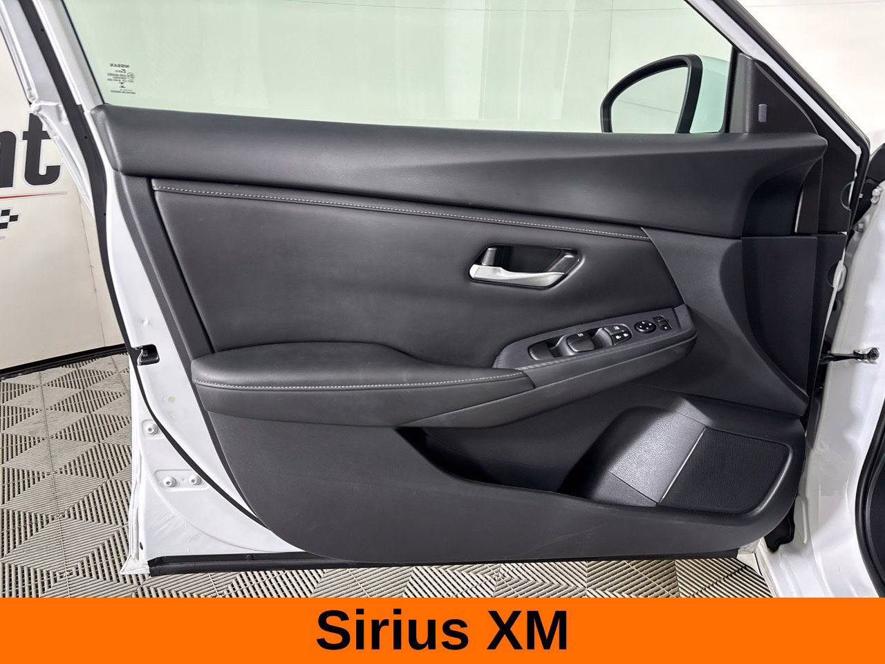 Used 2024 Nissan Sentra SV FWD image 10