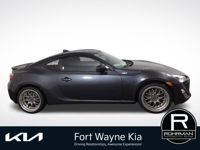Used 2016 Scion FR-S RWD image 5