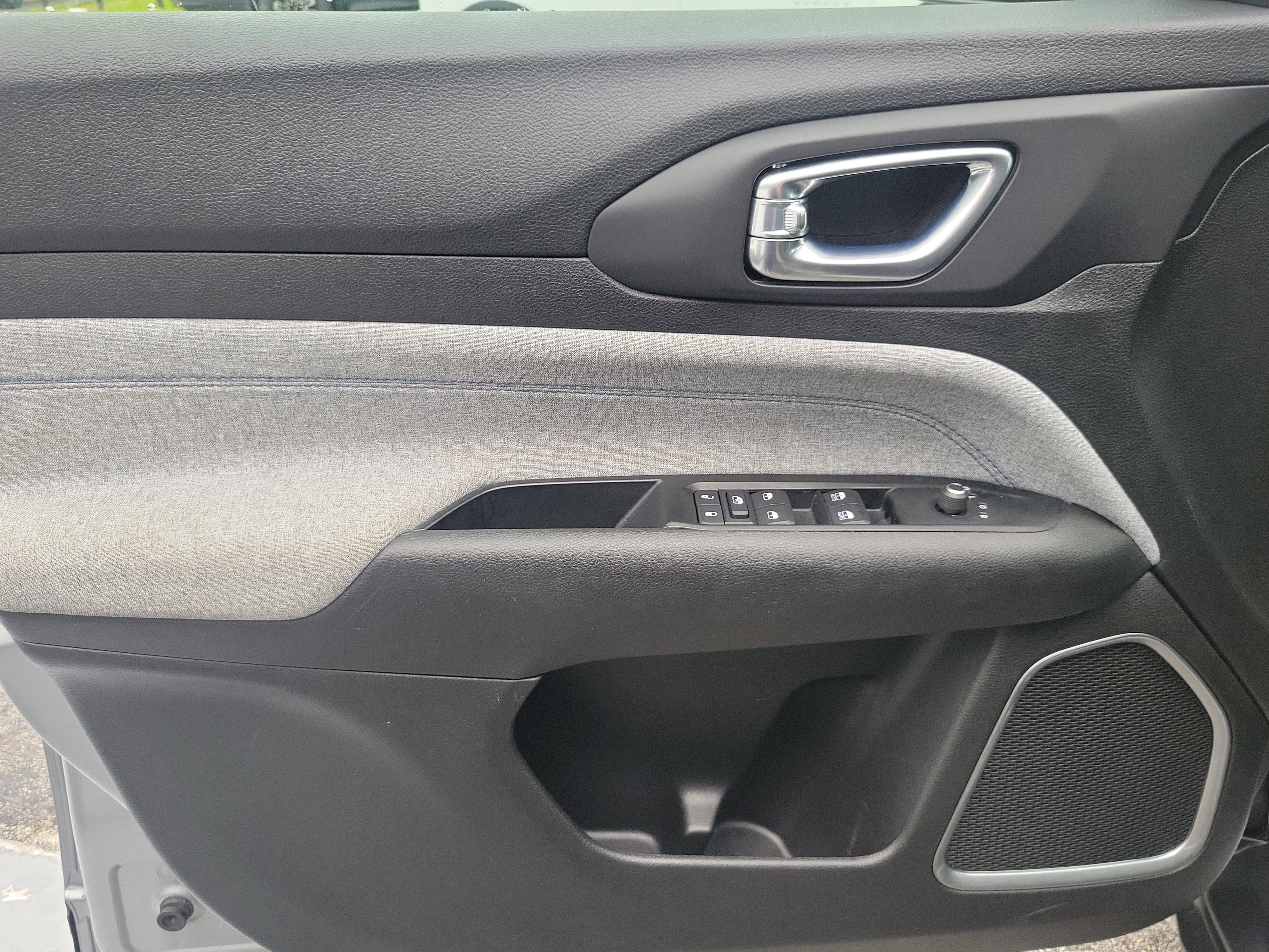 Used 2022 Jeep Compass Latitude image 22