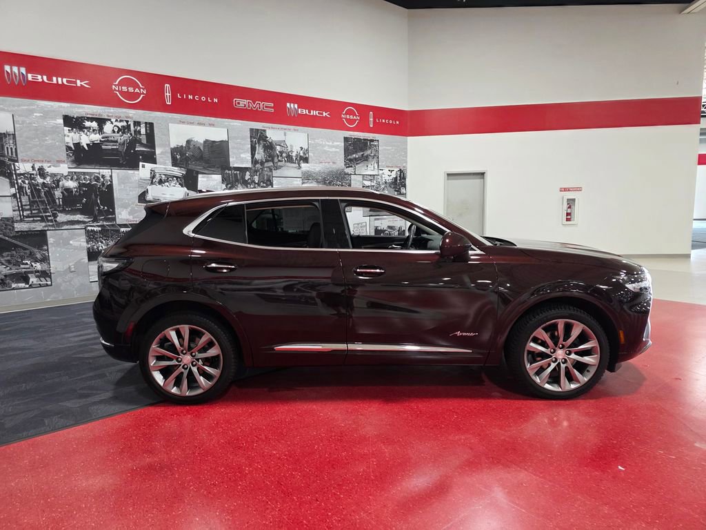 Certified 2021 Buick Envision Avenir w/ Technology Package II AWD/4WD image 2