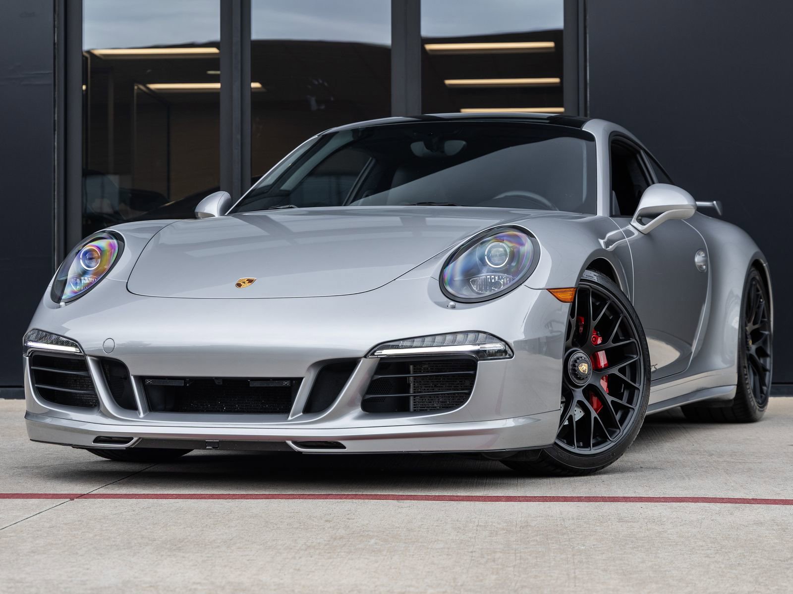 Used 2016 Porsche 911 Carrera GTS RWD image 1