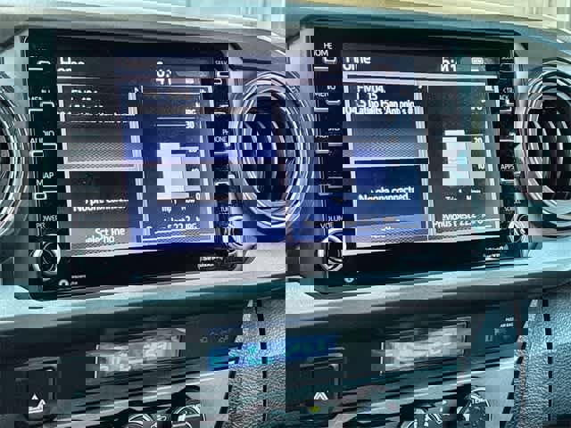 Used 2023 Toyota Tacoma TRD Sport image 29