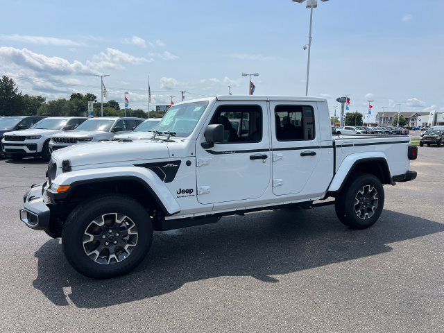 New 2026 Jeep Gladiator Overland AWD/4WD image 3