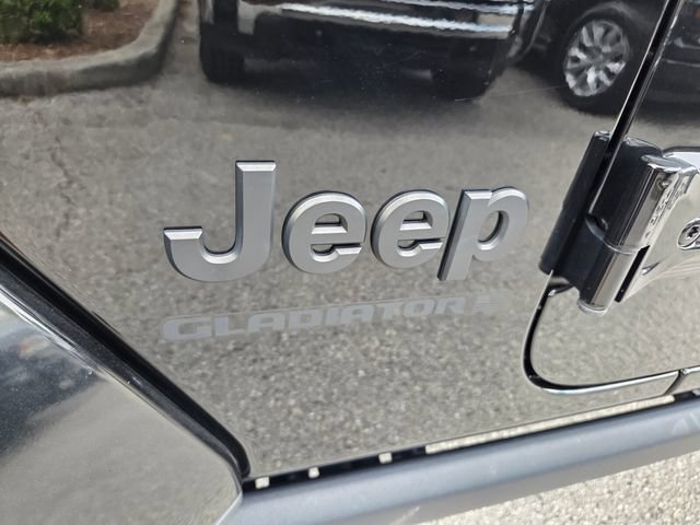 Used 2024 Jeep Gladiator Sport AWD/4WD image 4