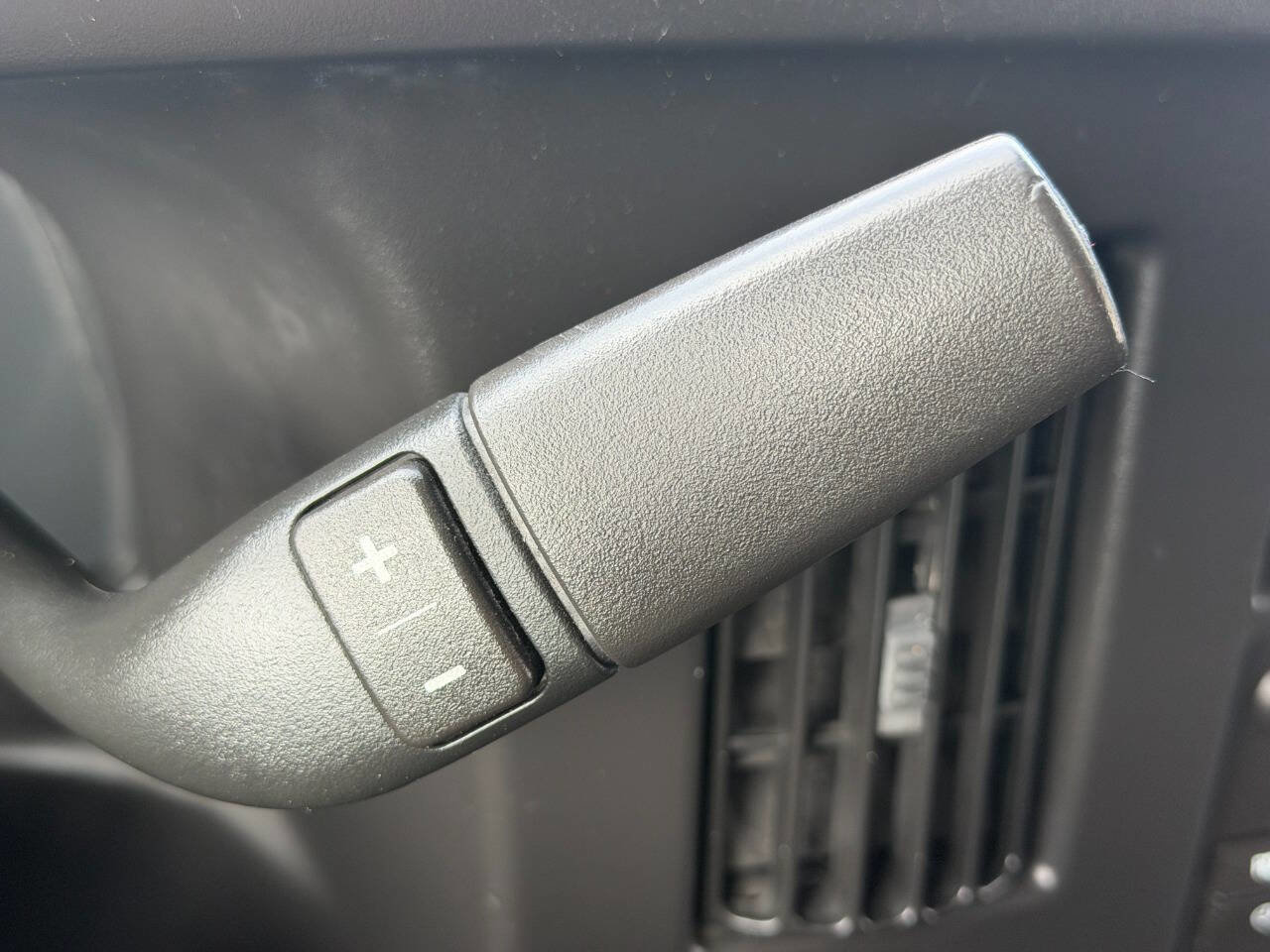 Used 2010 GMC Savana 2500 LS w/ Power Package image 33