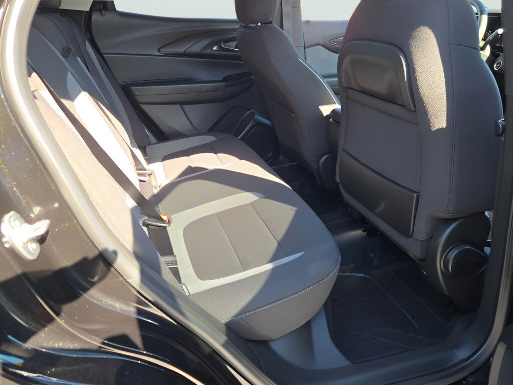 Used 2024 Chevrolet TrailBlazer LT w/ Convenience Package AWD/4WD image 11