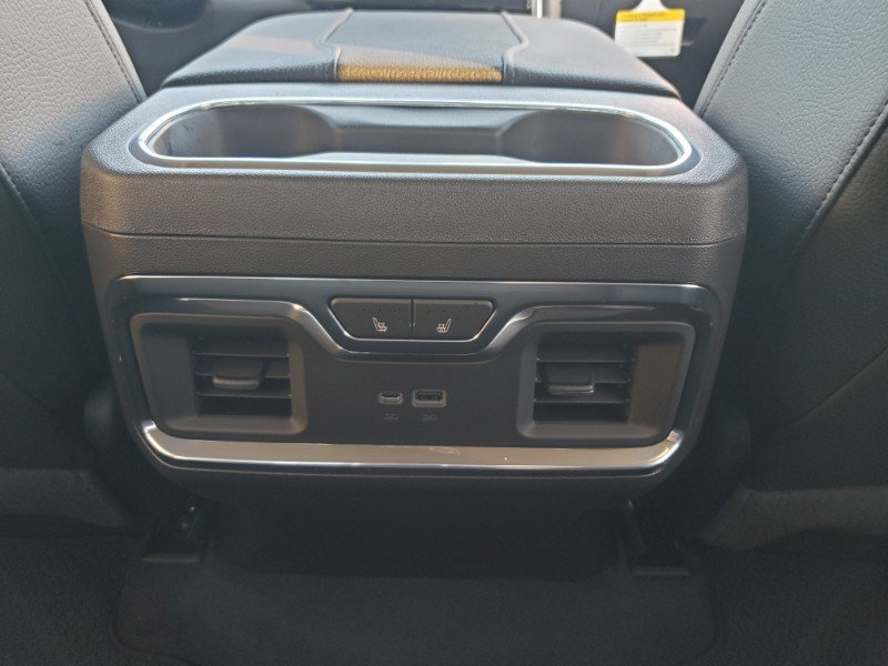 New 2025 GMC Sierra 1500 Denali w/ Denali Reserve Package image 19
