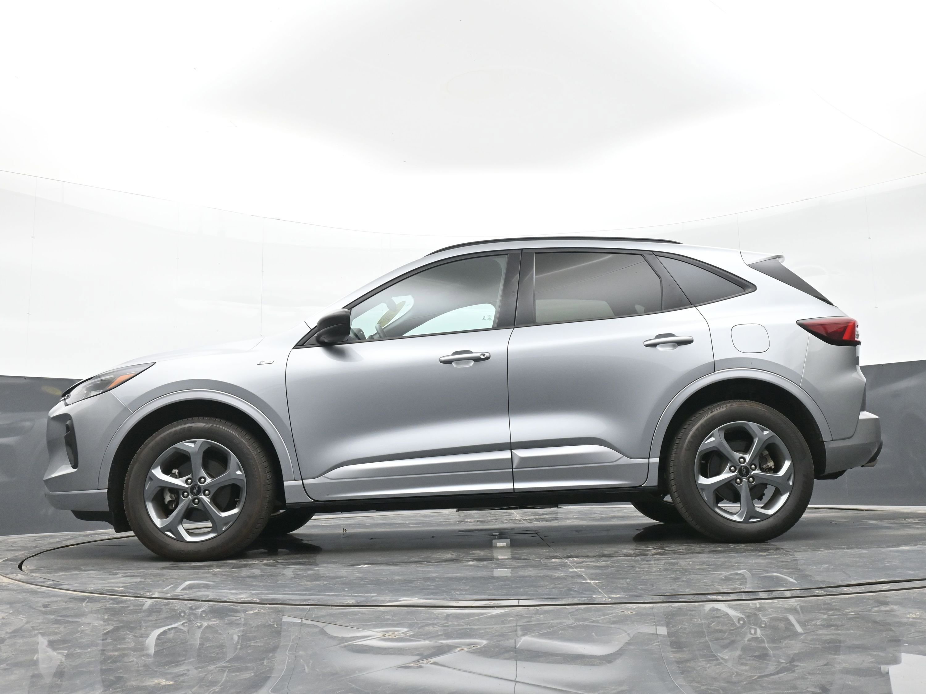Used 2023 Ford Escape ST-Line image 45