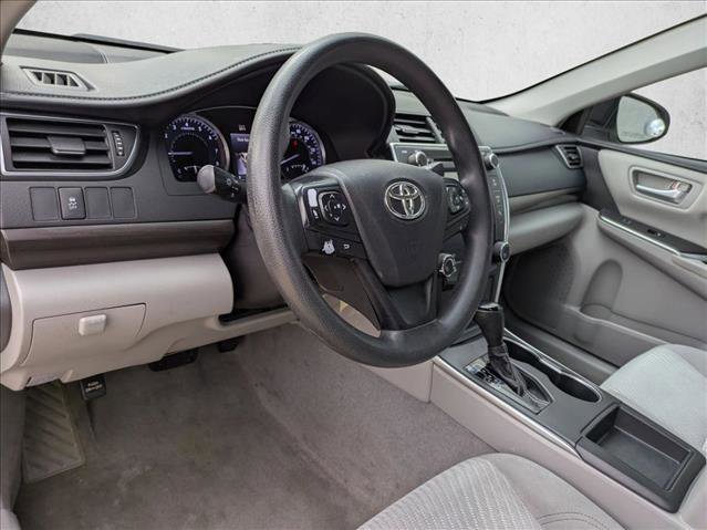 Used 2017 Toyota Camry LE image 10