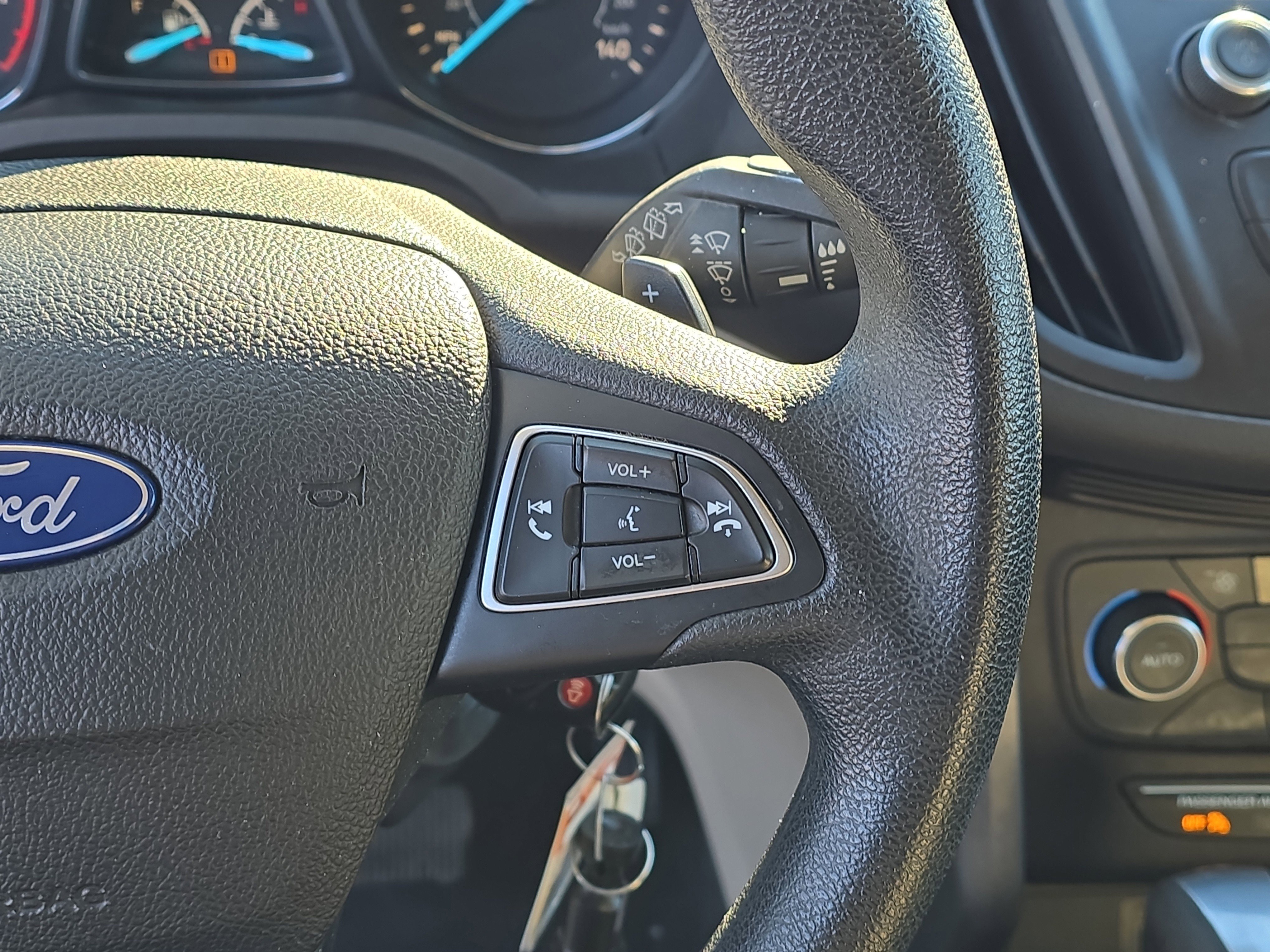 Used 2017 Ford Escape SE image 24