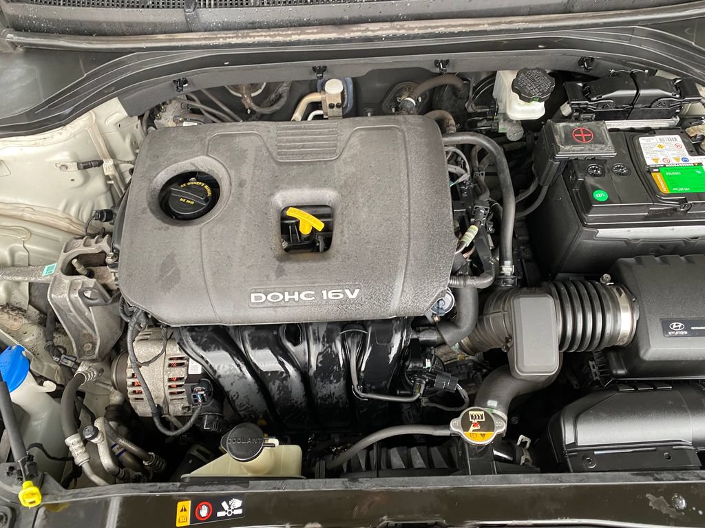 Used 2018 Hyundai Elantra Value Edition FWD image 9