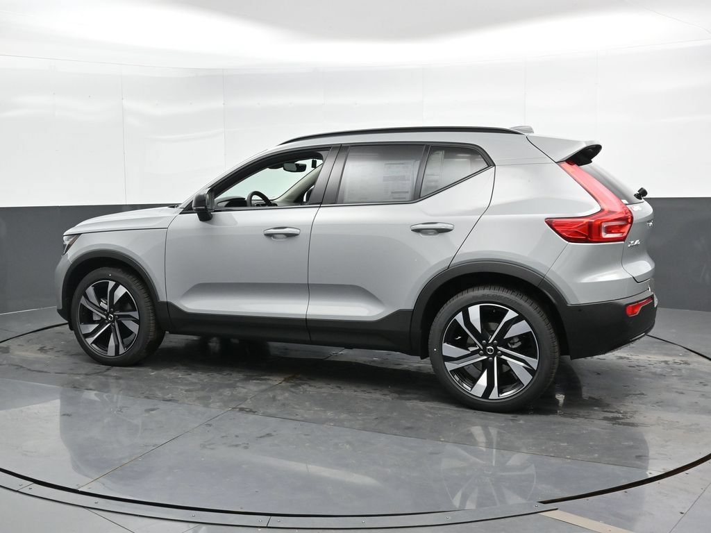 Used 2025 Volvo XC40 B5 Ultra w/ Climate Package AWD/4WD image 10