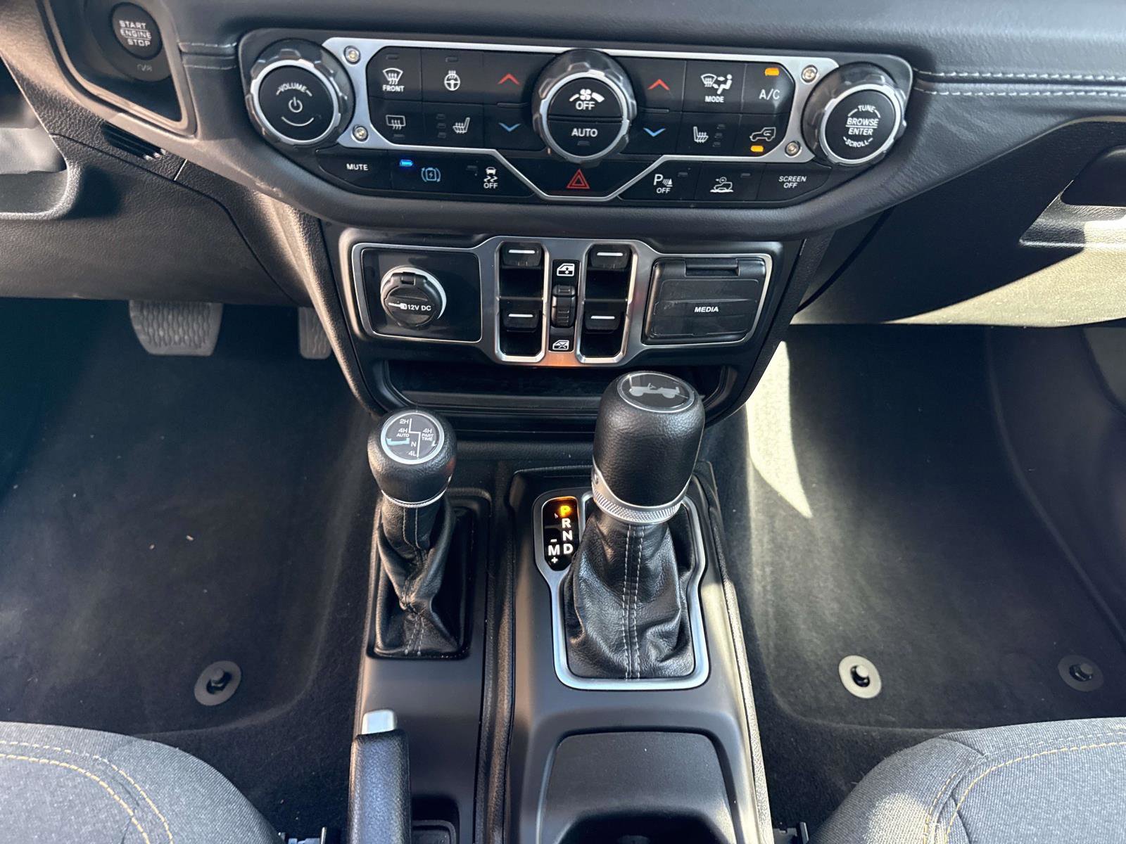 Used 2025 Jeep Wrangler Sahara w/ Safety Group image 26