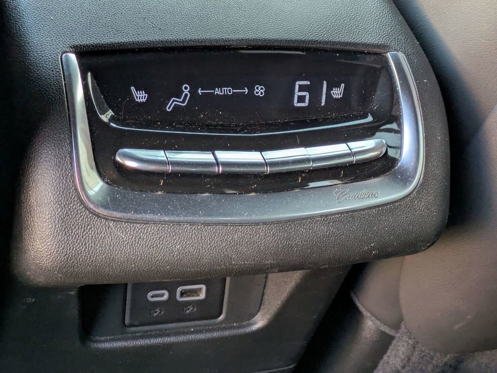 Used 2024 Cadillac XT6 Premium Luxury image 25