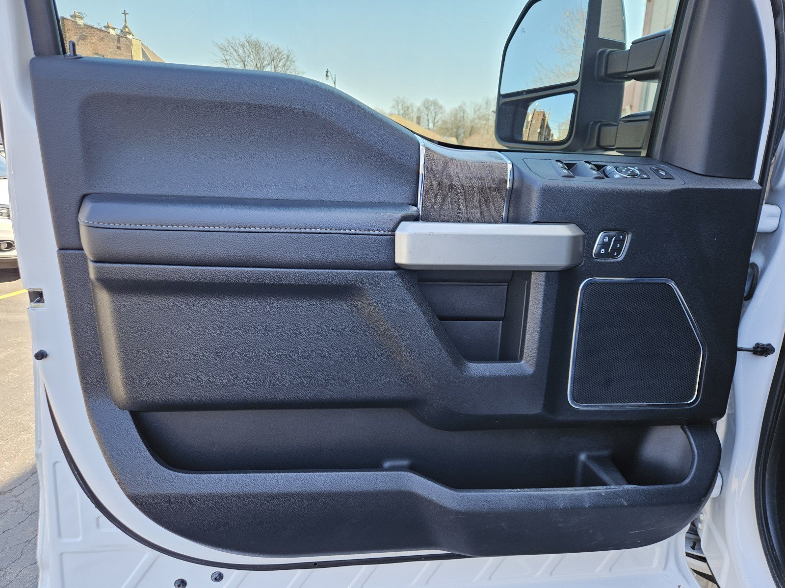 Used 2017 Ford F350 Lariat w/ Lariat Ultimate Package AWD/4WD image 22