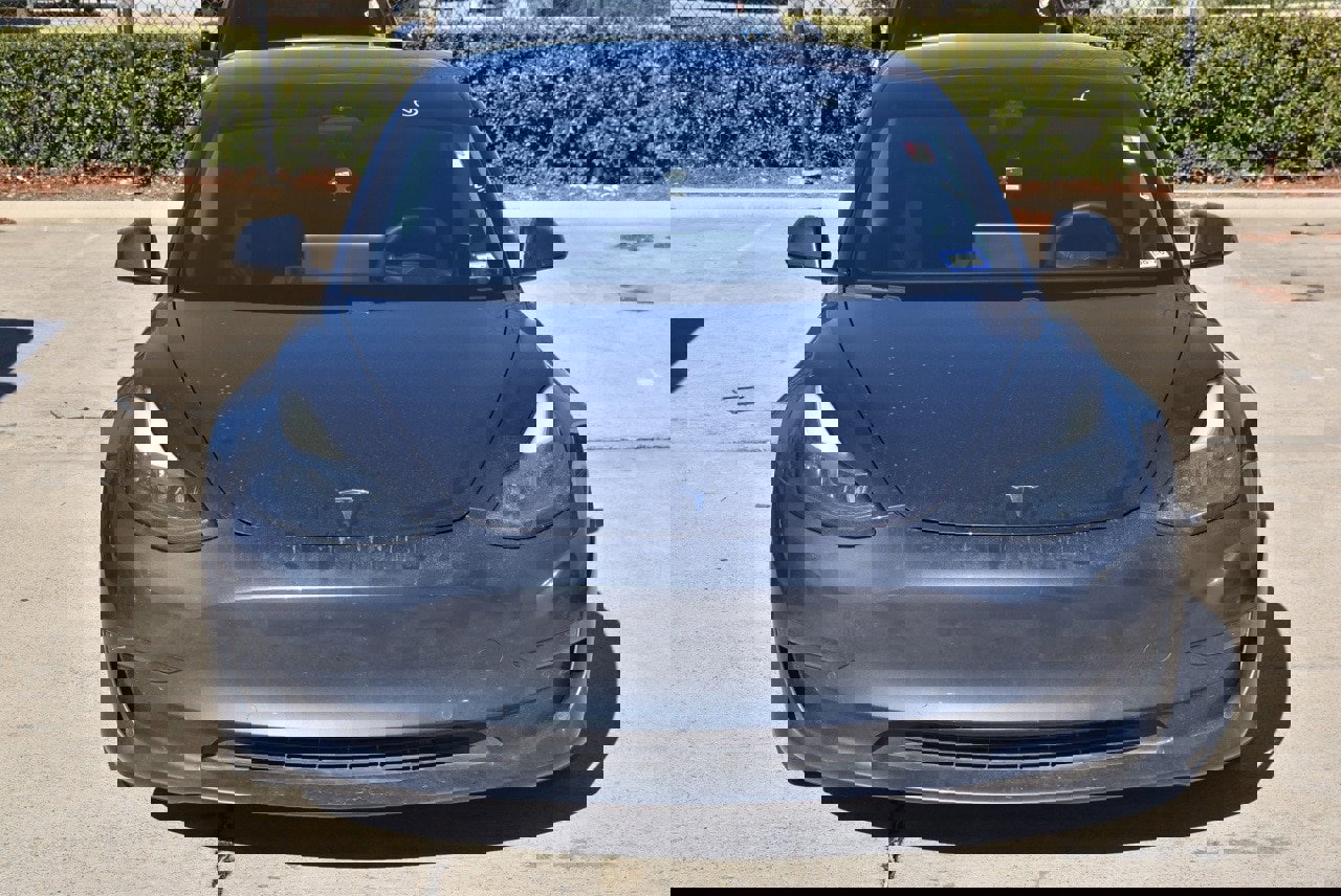 Used 2021 Tesla Model 3 Standard Range Plus image 3