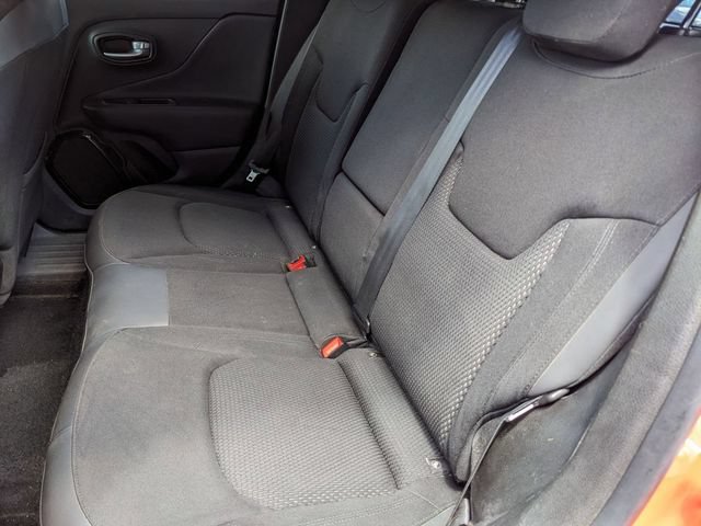 Used 2018 Jeep Renegade Altitude AWD/4WD image 25