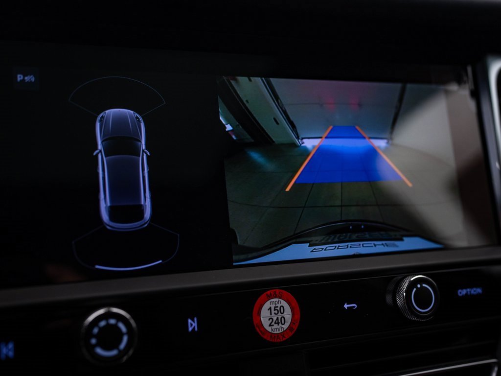 Certified 2025 Porsche Macan image 30
