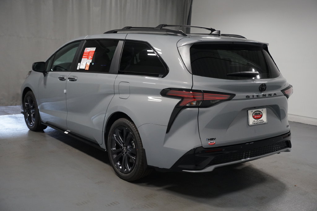 New 2026 Toyota Sienna XSE FWD image 6