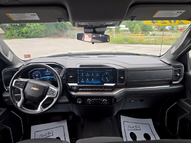 Used 2024 Chevrolet Silverado 1500 LT AWD/4WD image 15