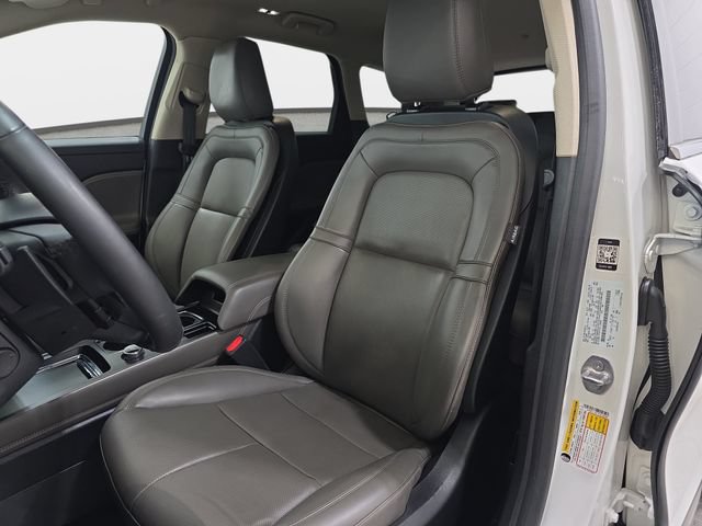 Certified 2023 Lincoln Corsair AWD w/ Equipment Group 101A image 12