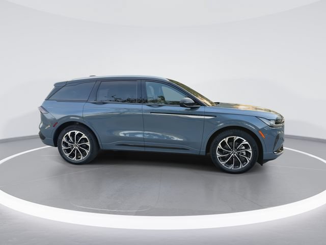 New 2026 Lincoln Nautilus Reserve AWD/4WD image 9