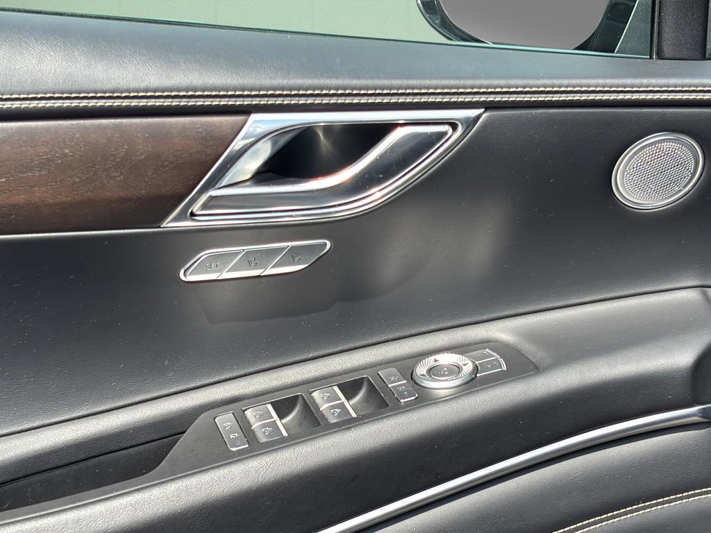 Certified 2024 Genesis GV80 2.5T image 12
